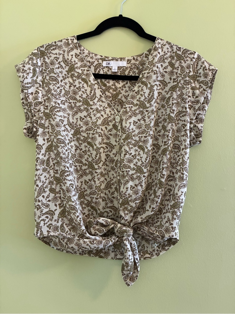 DR2 Cream Paisley Tie-Front Cap Sleeve Top